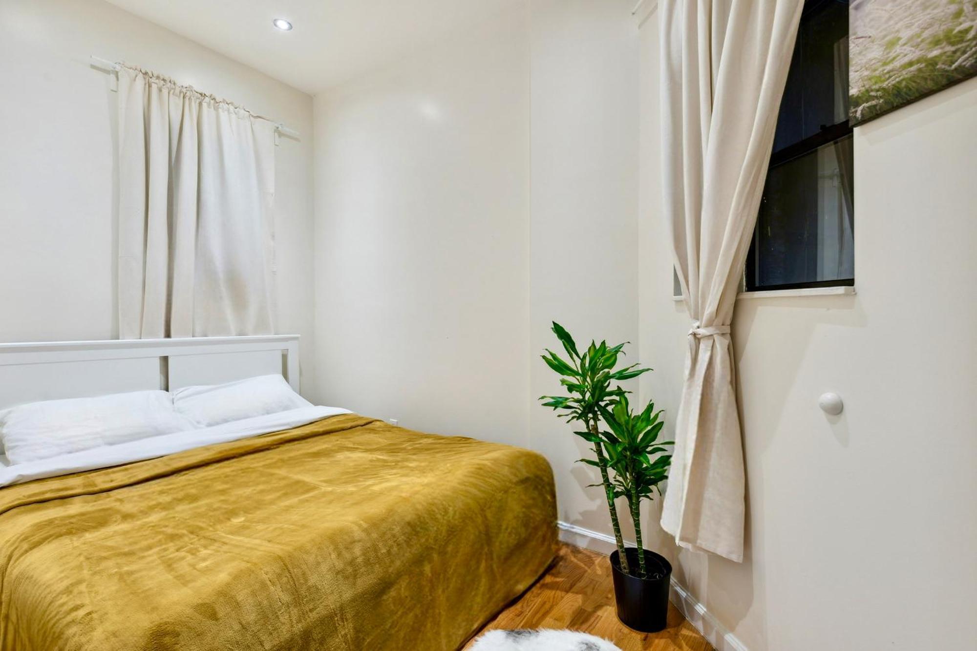 Central & Cozy 2 Bd Apt In Manhattan Ню Йорк Екстериор снимка
