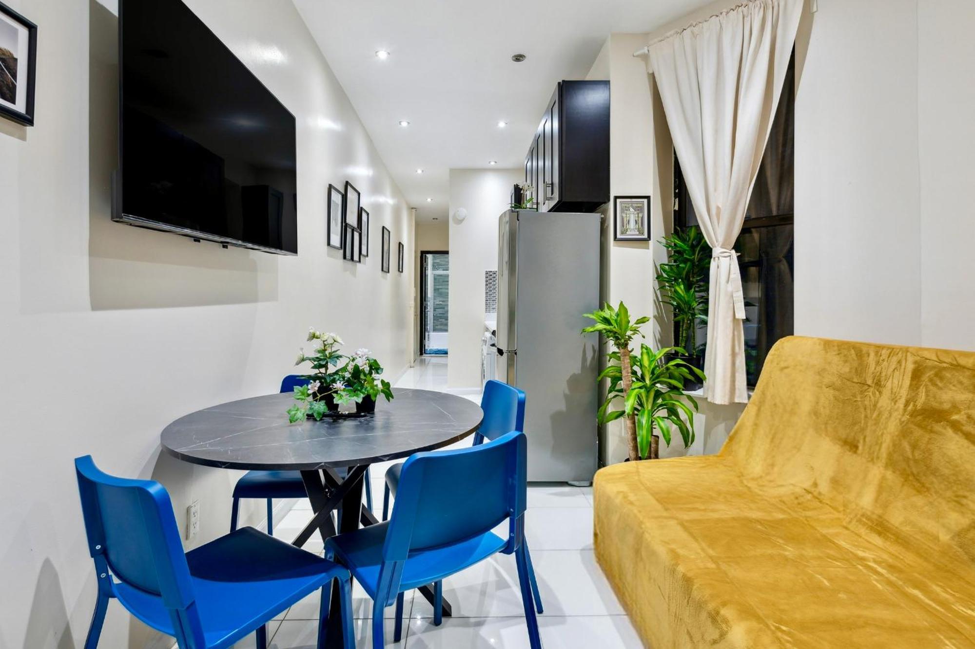 Central & Cozy 2 Bd Apt In Manhattan Ню Йорк Екстериор снимка
